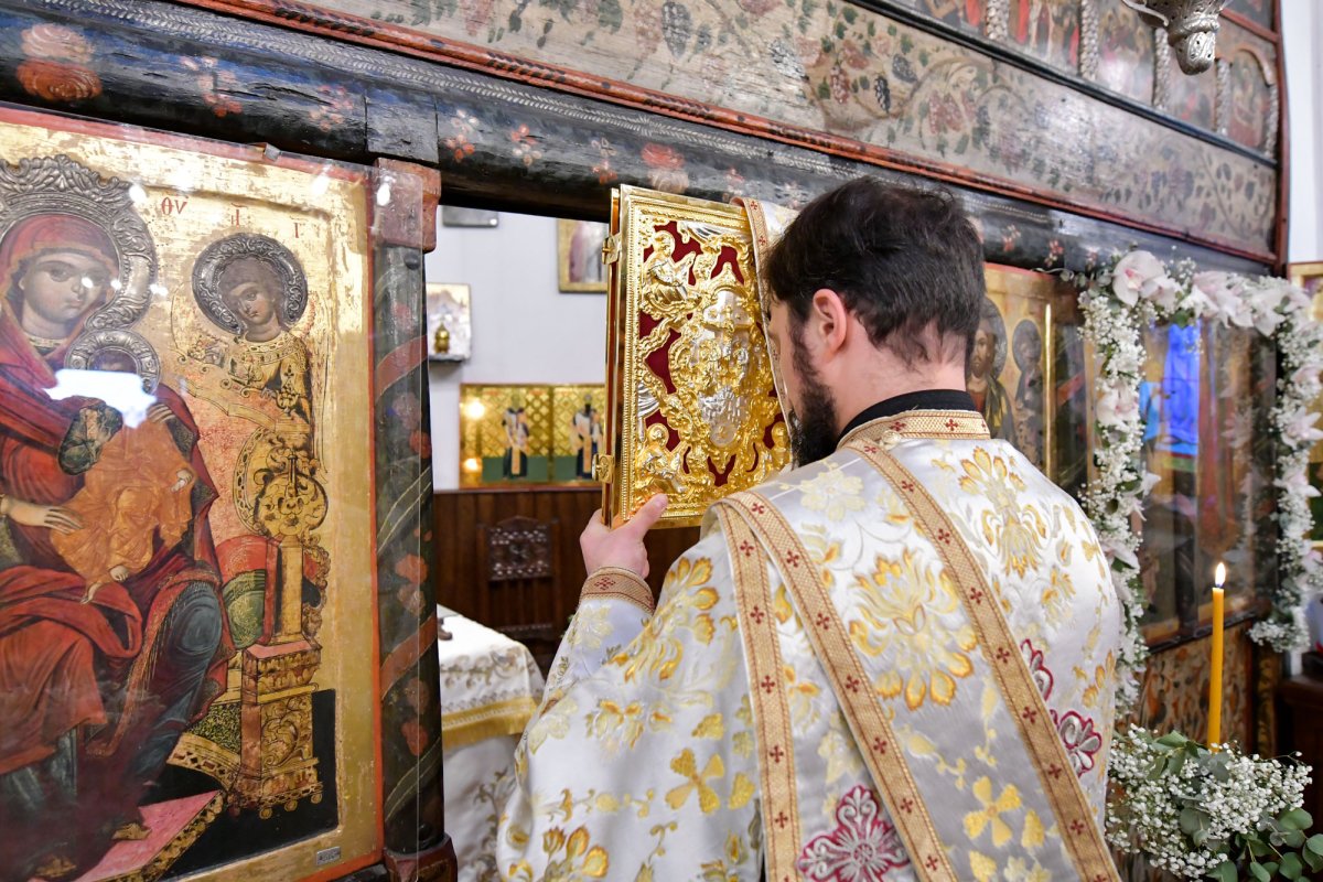 Hramul Bisericii Bucur Ciobanul din Capitală 2391