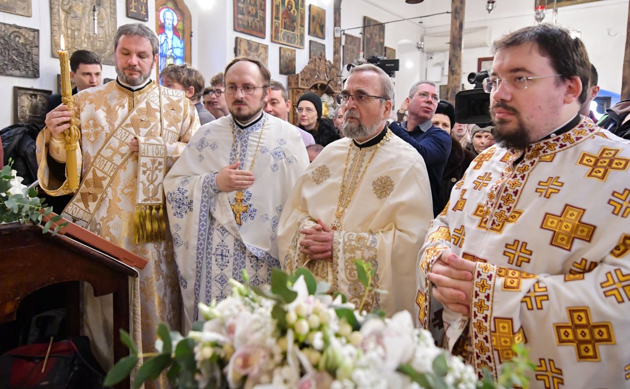 Hramul Bisericii Bucur Ciobanul din Capitală 2395