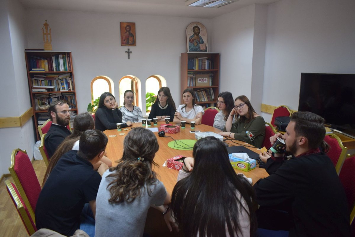 E de ajuns să fii tânăr pentru a fi fericit? 2309