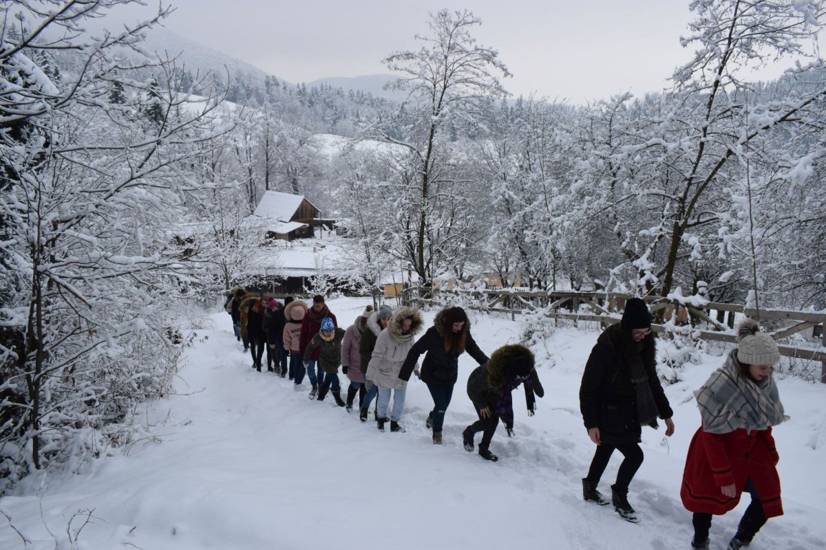 E de ajuns să fii tânăr pentru a fi fericit? 2311