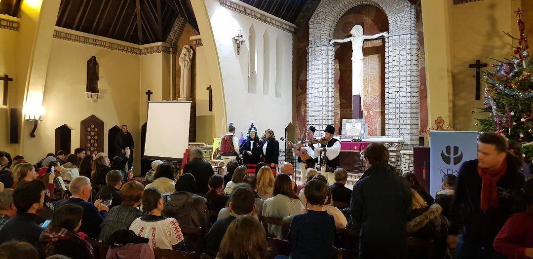 Românii din diasporă și satul lăsat în urmă 2222