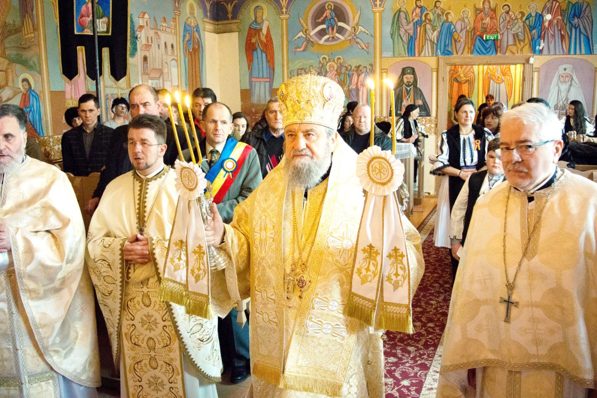 Slujiri arhiereşti în Duminica a 29-a după Rusalii 2257