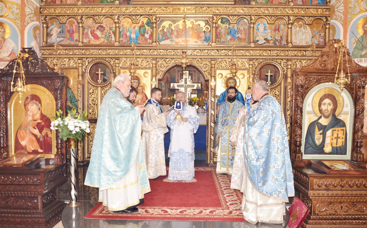 Slujiri arhiereşti în Duminica a 29-a după Rusalii 2264