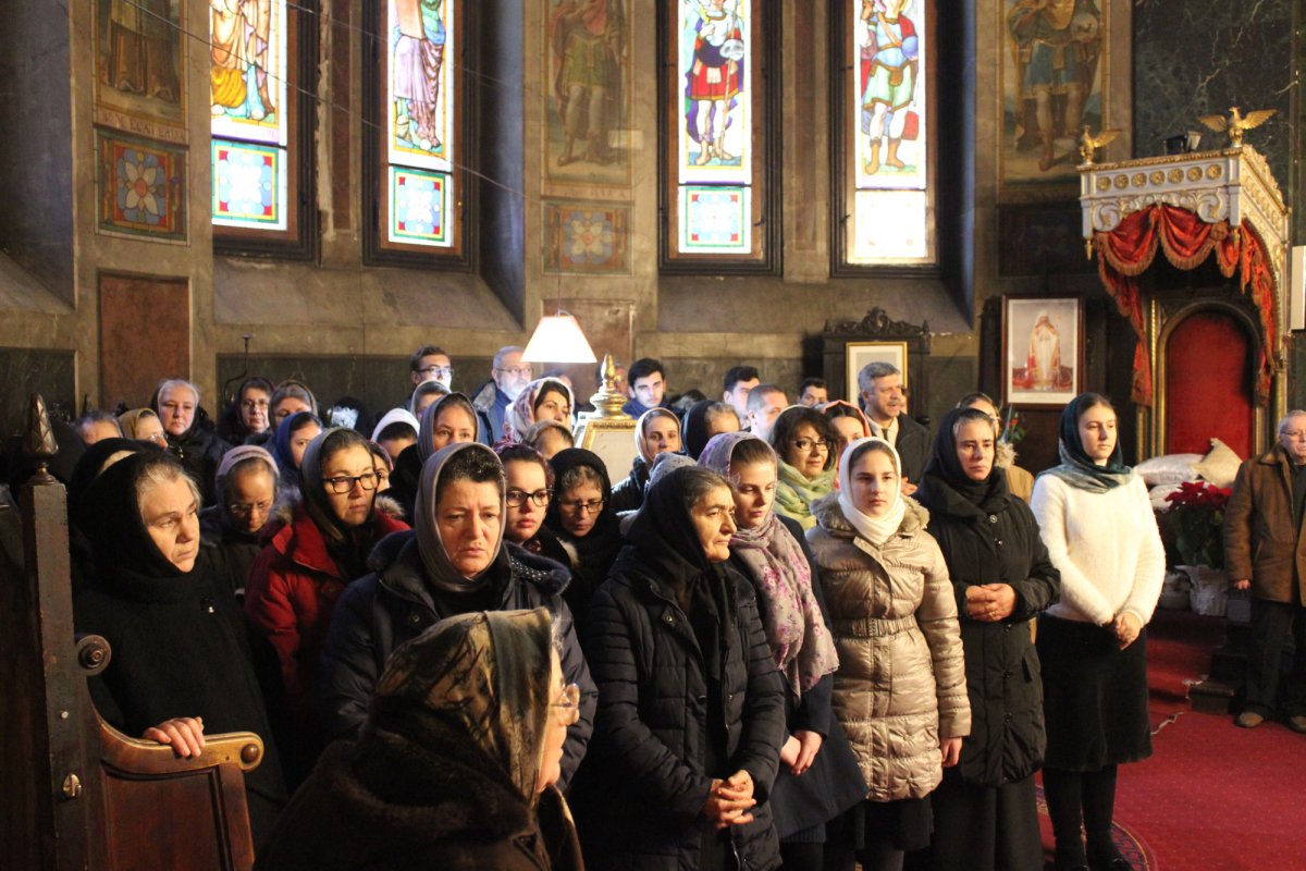 Slujiri arhiereşti la Craiova şi Jupalnic-Orşova 2272