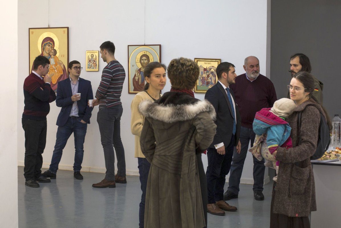 Expoziţie de icoane la Galeria apARTe din Iaşi 2147