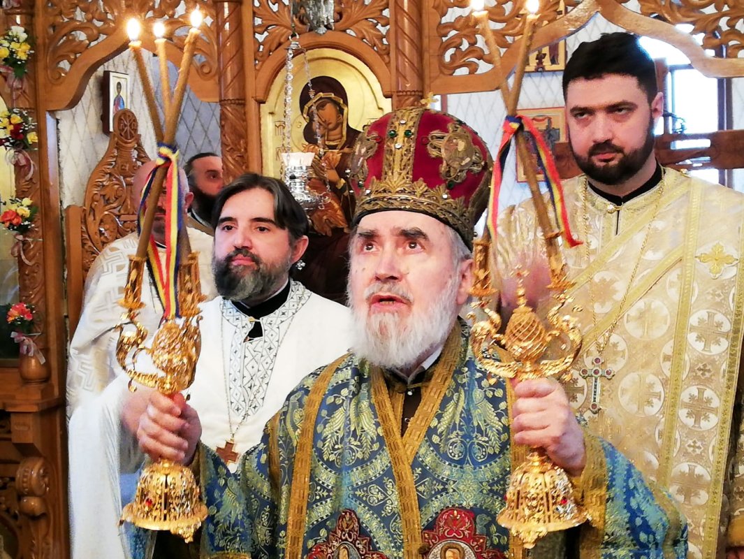 Hramul Paraclisului Facultății de Teologie din Arad 2205