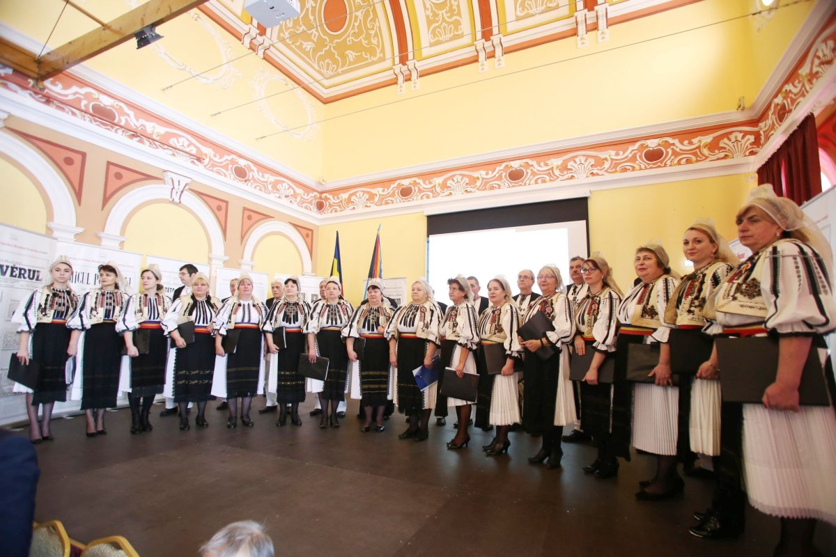 Omagiu adus la Săliște mărginenilor care au contribuit la Marea Unire 1980