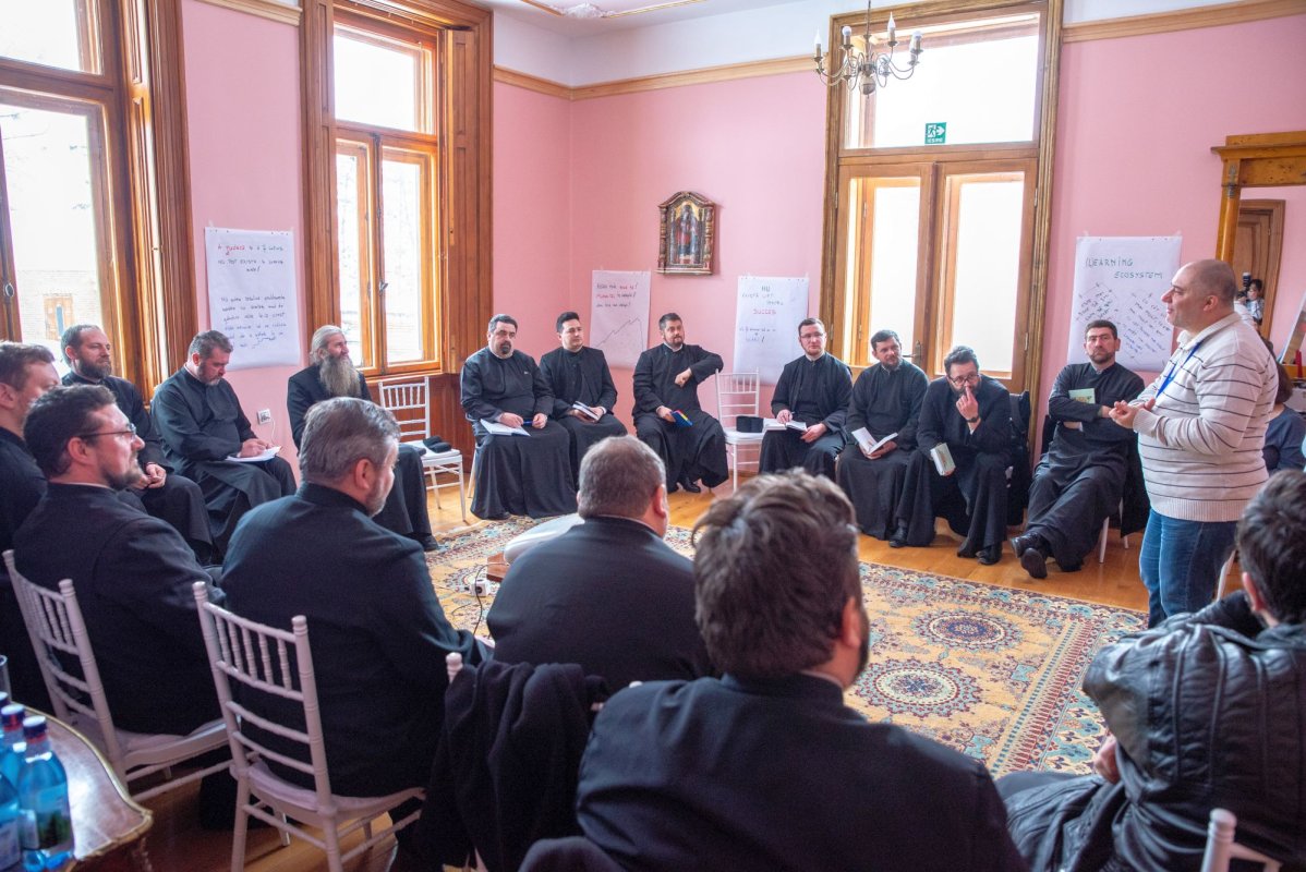 Training „Preotul şi tinerii” în Protopopiatul Hârlău 1789