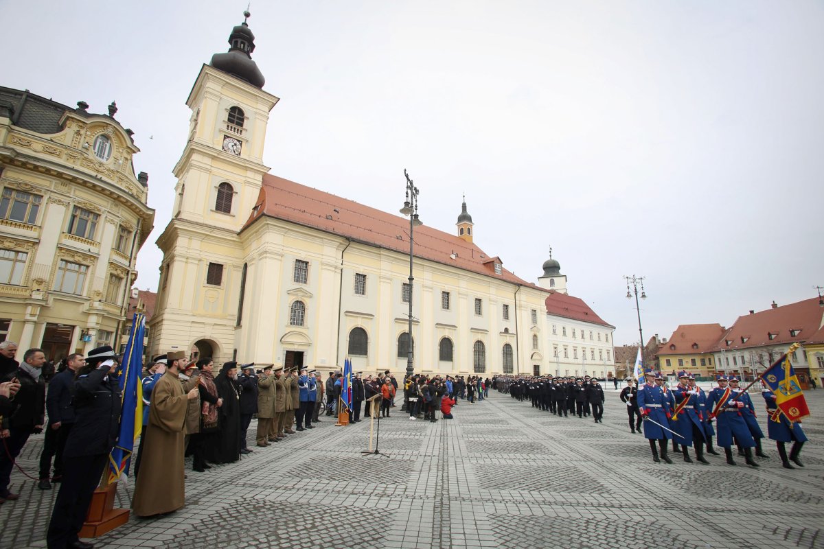 Noul drapel al Inspectoratului de Jandarmi din Sibiu a fost sfințit 1692
