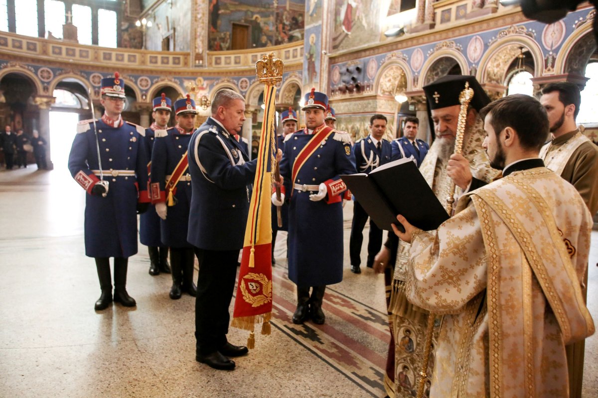 Noul drapel al Inspectoratului de Jandarmi din Sibiu a fost sfințit 1694