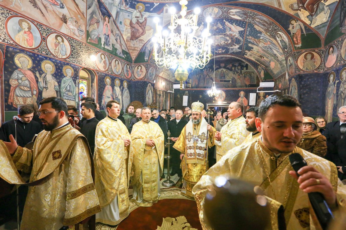 Momente festive şi de rugăciune în eparhii muntene 1436