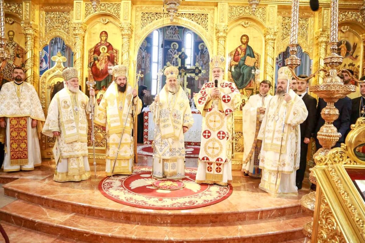 Momente festive şi de rugăciune în eparhii muntene 1438