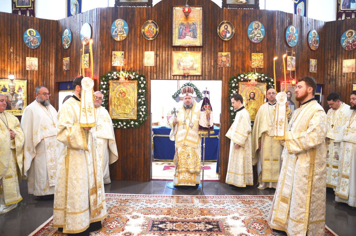 Slujiri arhierești la praznicul Întâmpinării Domnului 1452
