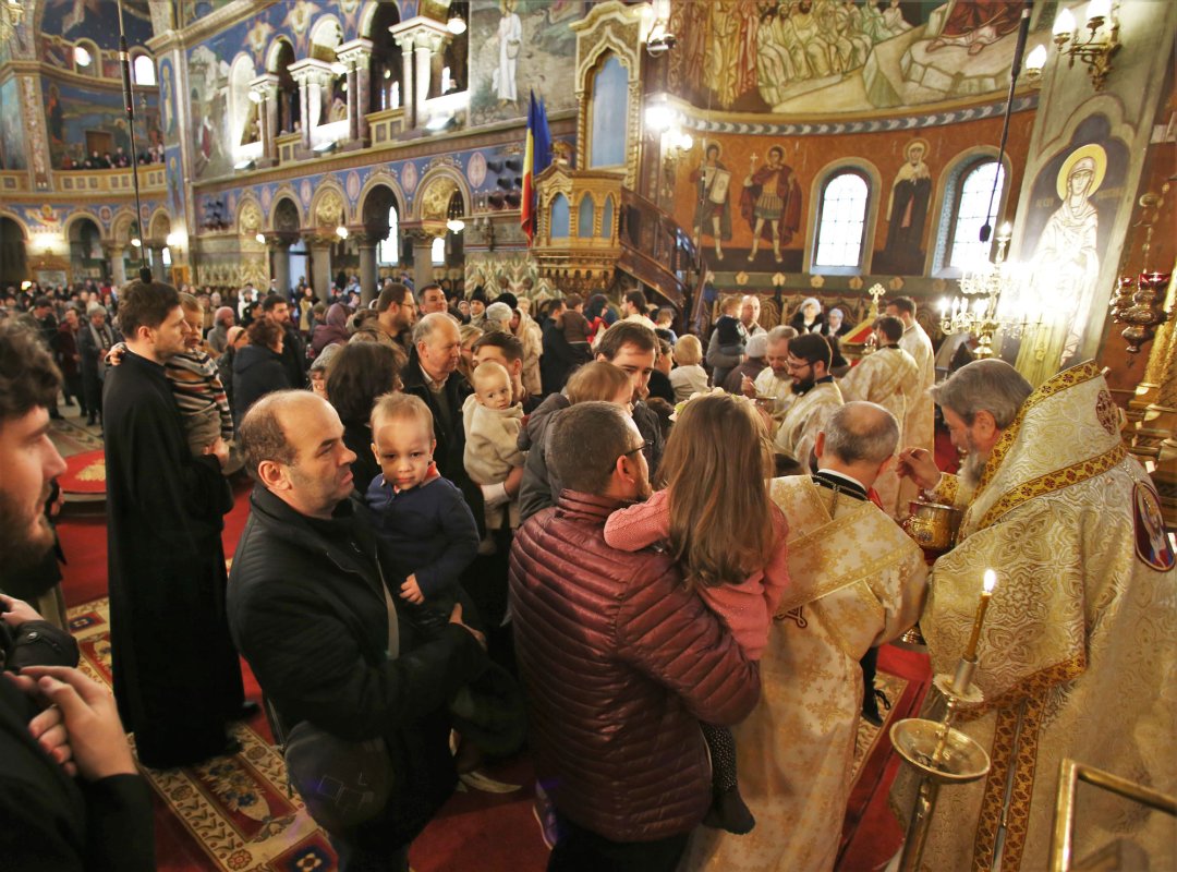 Slujiri arhierești la praznicul Întâmpinării Domnului 1457