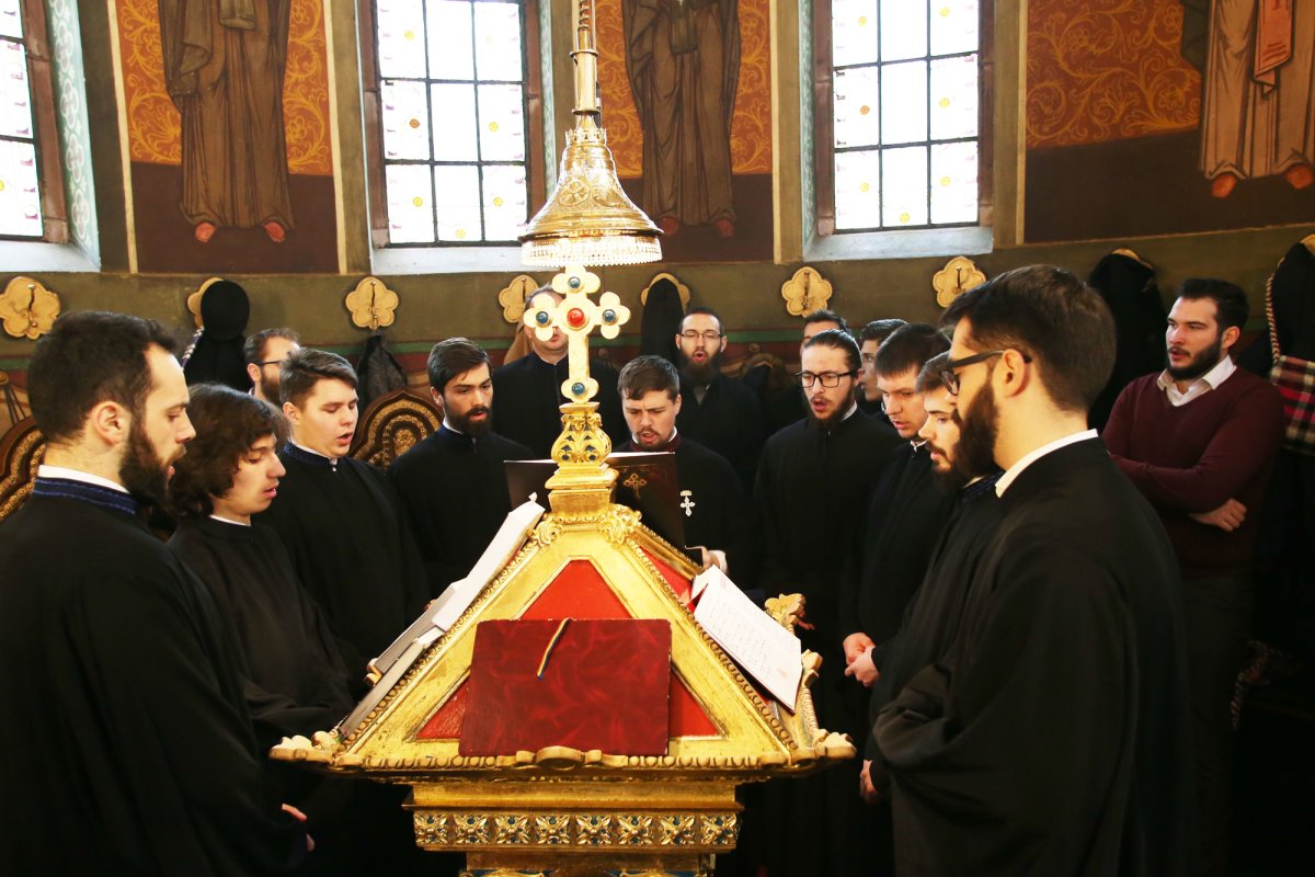 Slujiri arhierești la praznicul Întâmpinării Domnului 1458