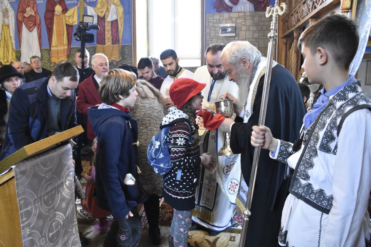 Slujiri arhierești la praznicul Întâmpinării Domnului 1461