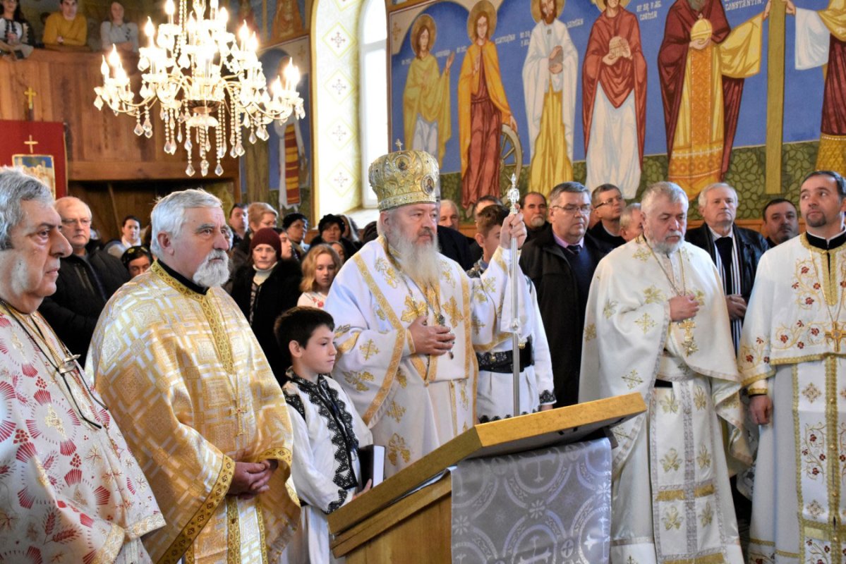 Slujiri arhierești la praznicul Întâmpinării Domnului 1464