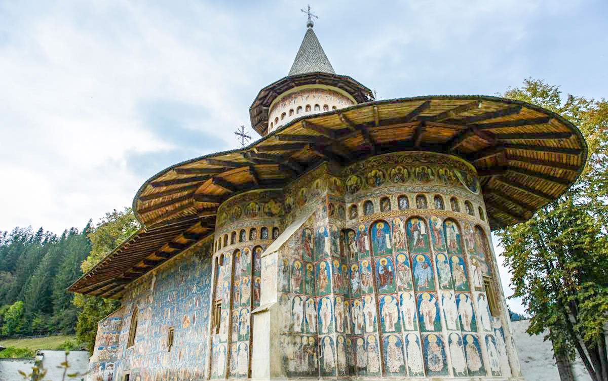 Comorile Suceviţei dăruite contemporanilor 1401