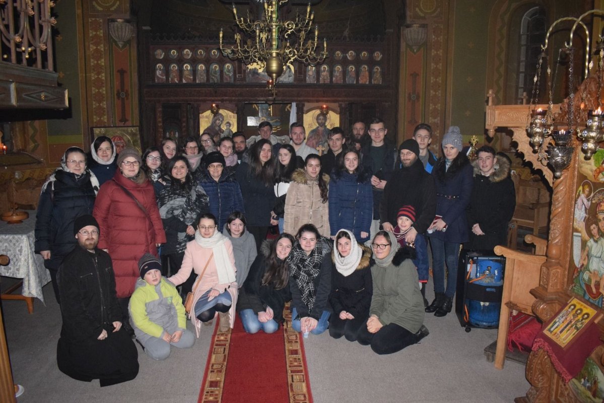 „Prietenii Sfinţilor Trei Ierarhi” din Iaşi, în sărbătoare 1332