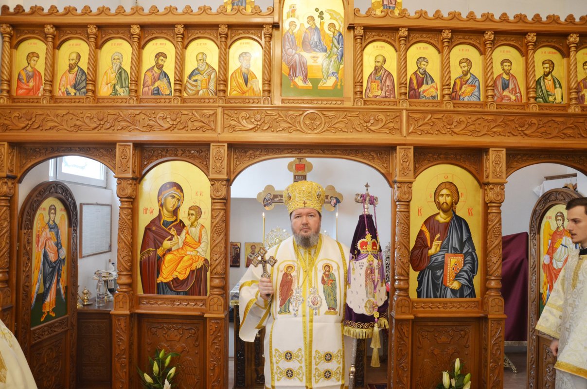 Slujiri arhiereşti în Duminica a 32-a după Rusalii 1346
