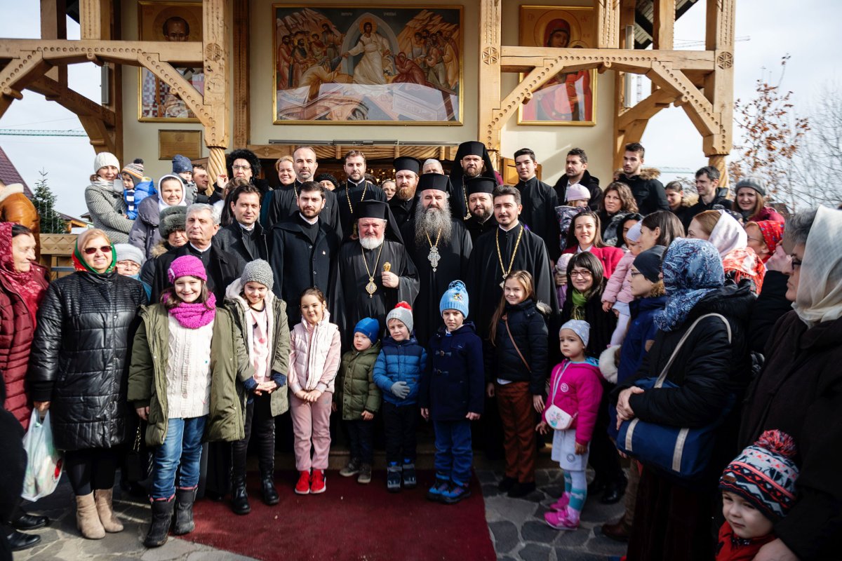 Slujiri arhiereşti la două biserici emblematice din Bucureşti 1391