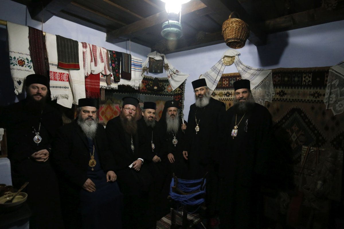 Şapte ierarhi în pelerinaj în patria Patriarhului Teoctist 1254
