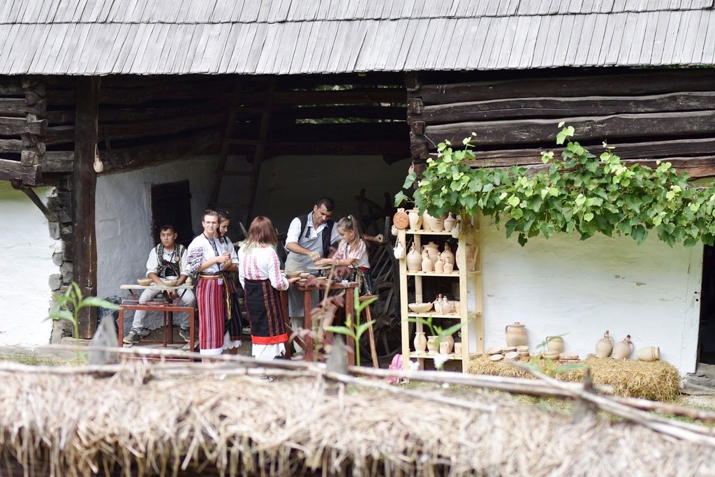 Olimpiada „Meşteşuguri Artistice Tradiţionale”, ediţia a XXIV-a, faza judeţeană 1201