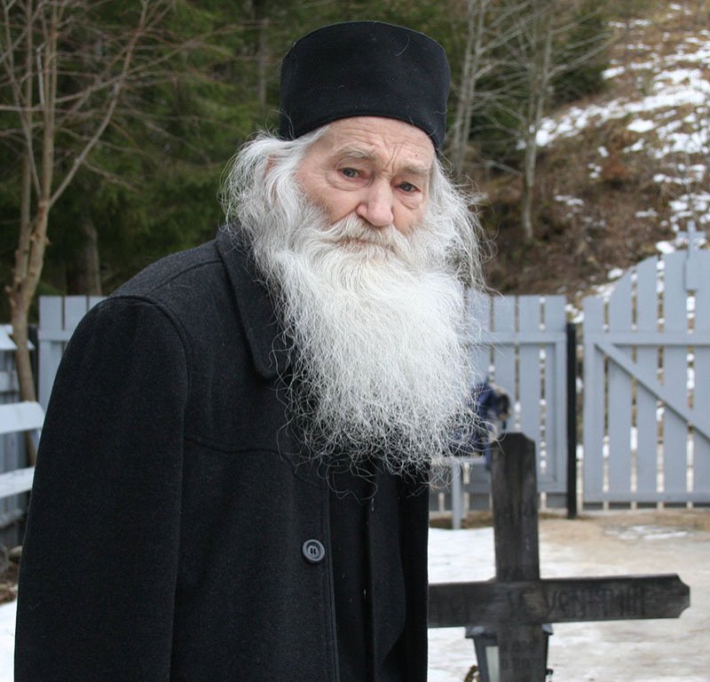 Un mărturisitor al credinţei în vremuri de prigoană şi un luminător de suflete în timp de libertate 1008