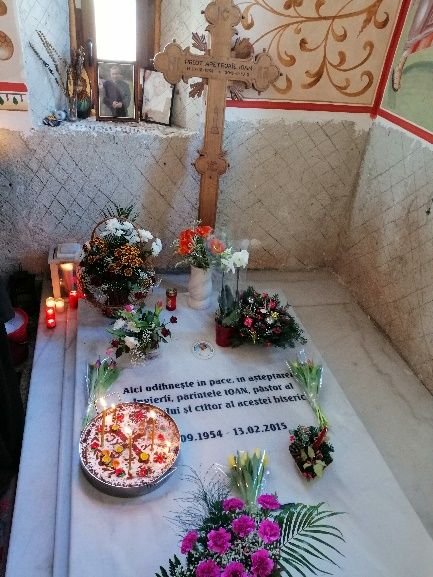 Veşnică pomenire părintelui Ioan Apetroaiei 877