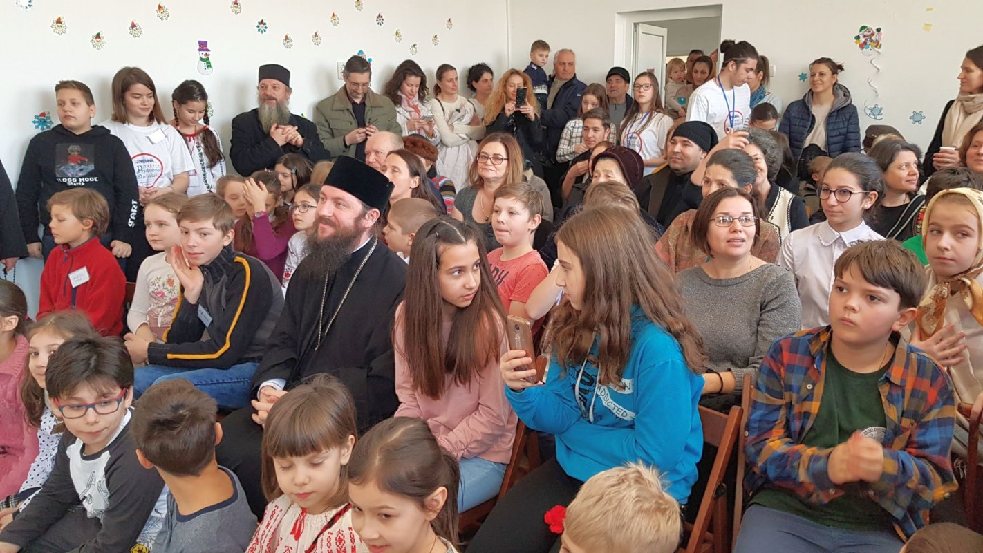 „Tabăra din pridvorul satului”, pentru prima dată în parohia suceveană Tişăuţi 809