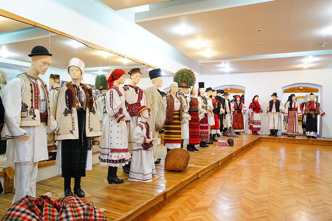 Muzeele etnografice, păstrătoare ale culturii tradiţionale 759