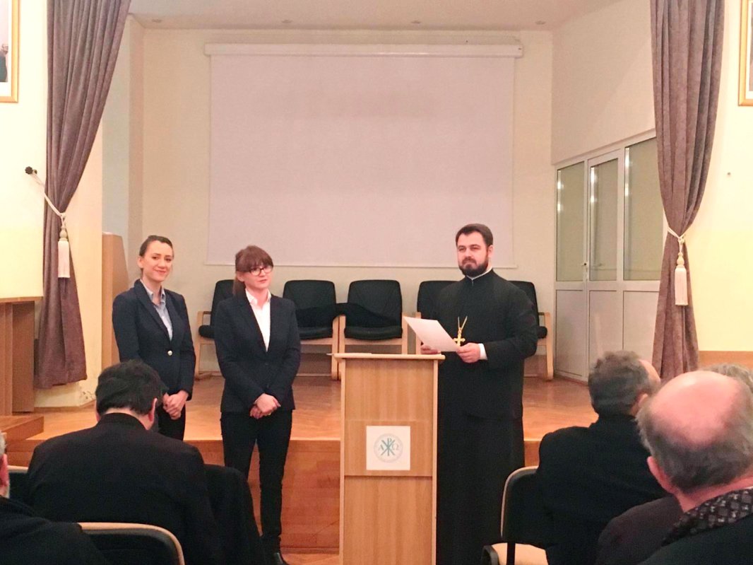 Întâlnirea de lucru a preoţilor din Protopopiatul Ortodox Cluj II 659