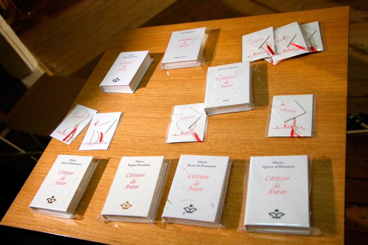 S-a lansat Cărțișorul de Autor - Maria, Regina României 650