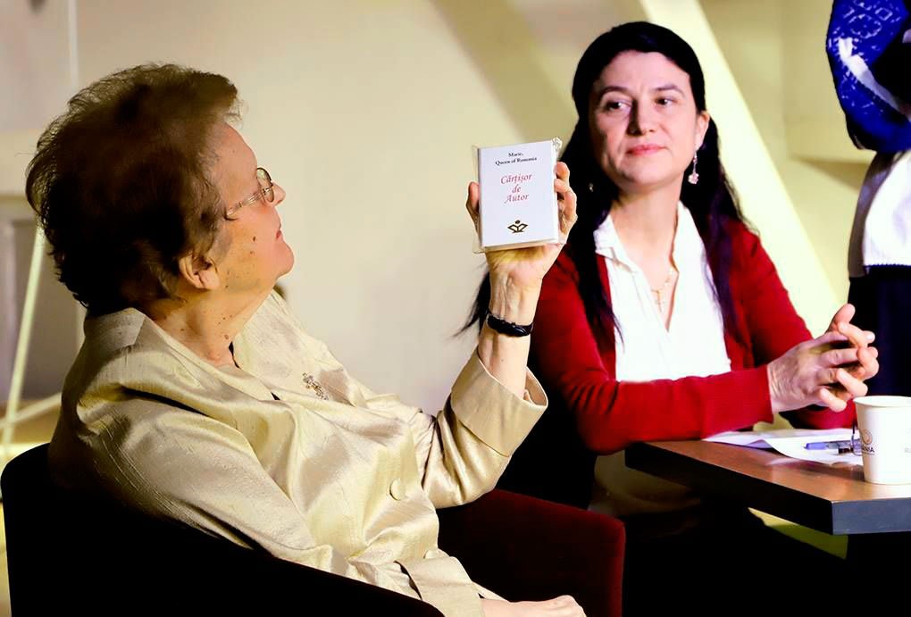 S-a lansat Cărțișorul de Autor - Maria, Regina României 653