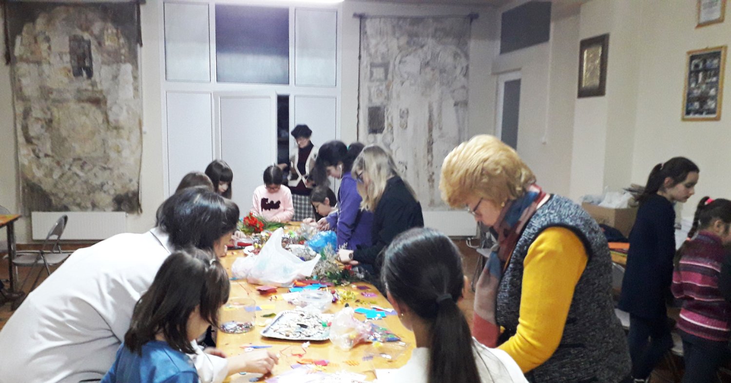 Activităţi caritative şi duhovniceşti la parohia clujeană „Nașterea Domnului” 504