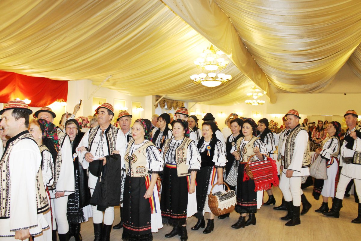 „Balul portului popular” la Rupea, județul Brașov 498