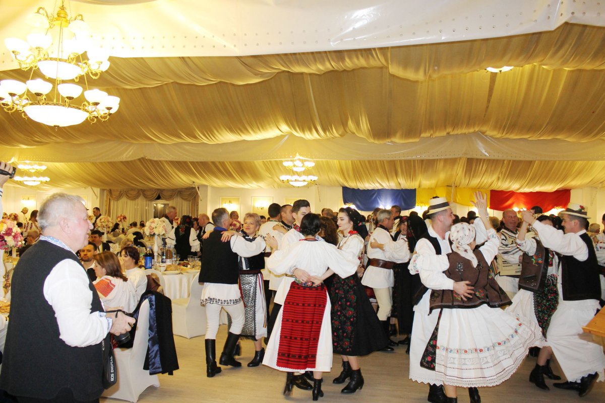 „Balul portului popular” la Rupea, județul Brașov 500