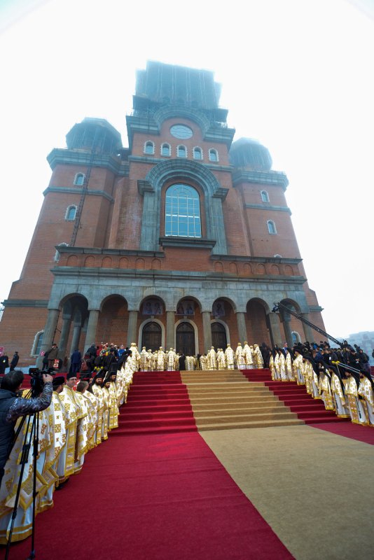 Catedrală Naţională şi lucrare socială 474