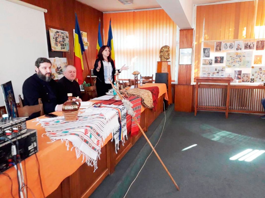 Activitate culturală cu tinerii, în Protopopiatul Târgu-Mureș 422