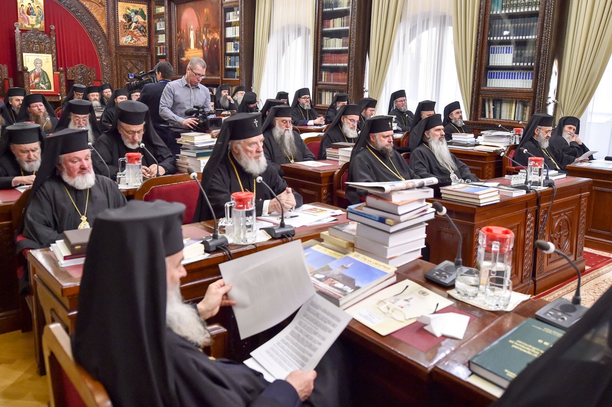 Noi hotărâri ale Sfântului Sinod 338