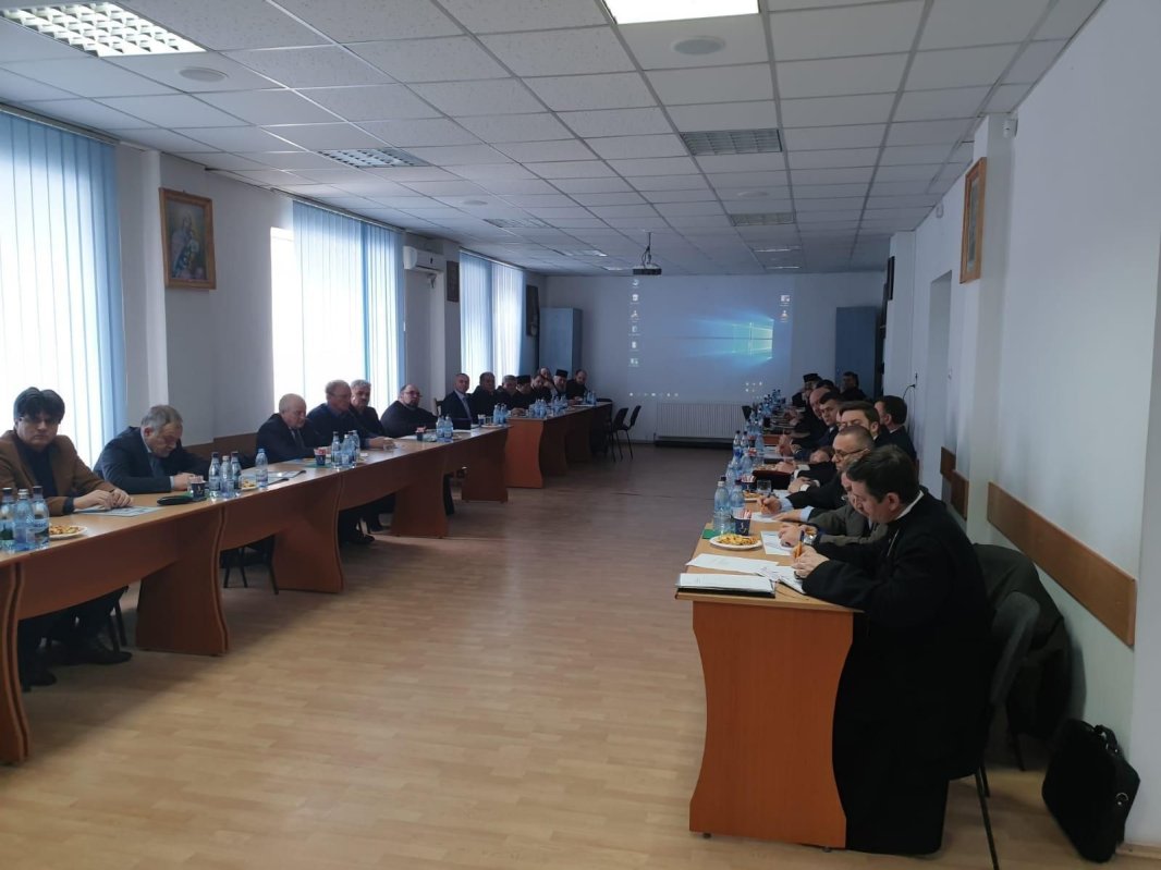 Şedinţa Adunării eparhiale a Episcopiei Huşilor 99