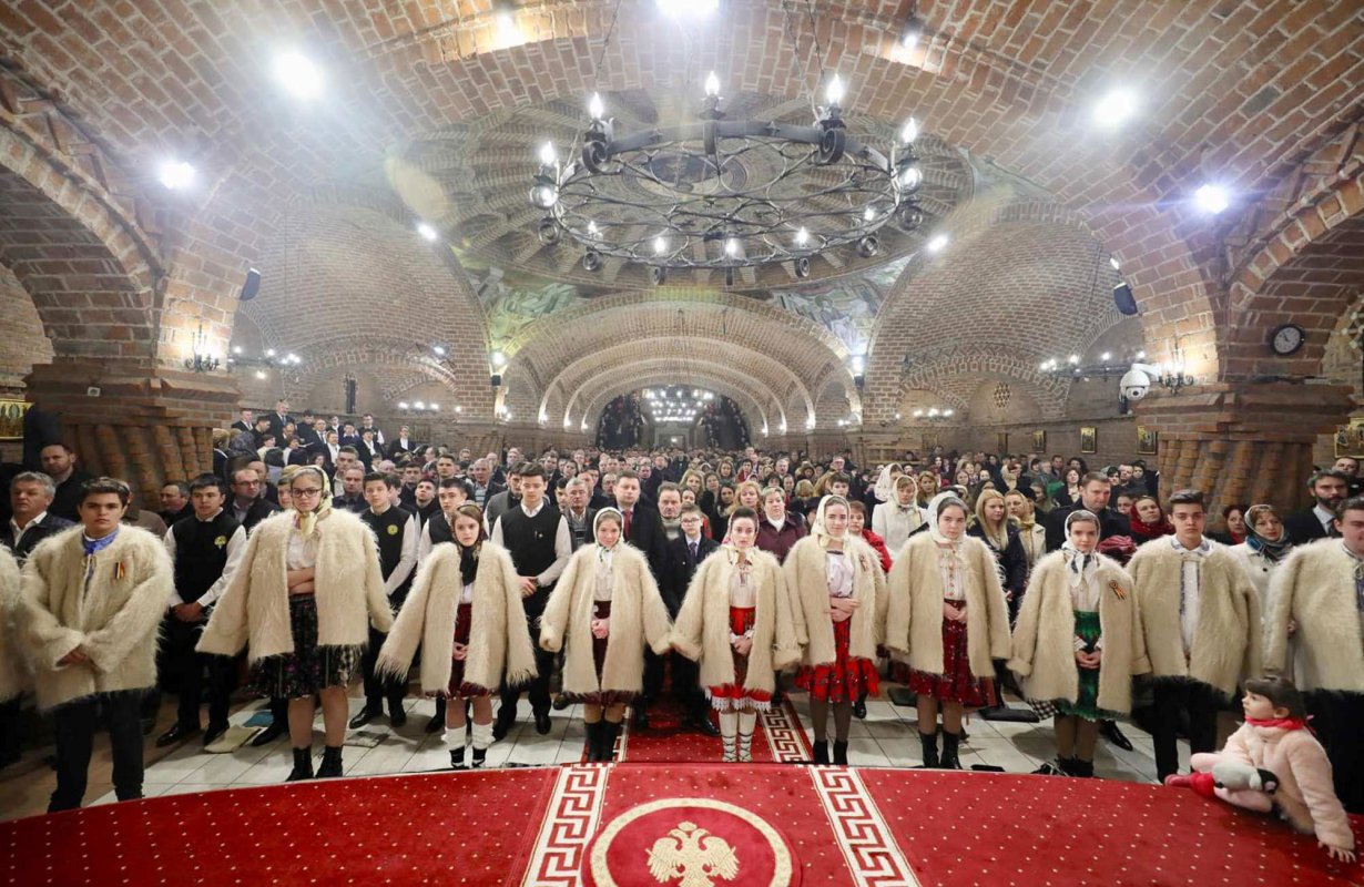 Slujiri arhiereşti în Duminica a 34-a după Rusalii 133