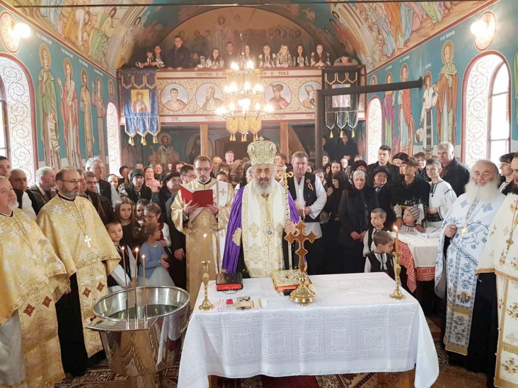 Slujiri arhiereşti în Duminica a 34-a după Rusalii 140