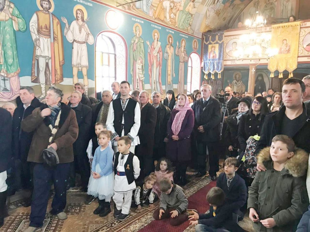 Slujiri arhiereşti în Duminica a 34-a după Rusalii 141