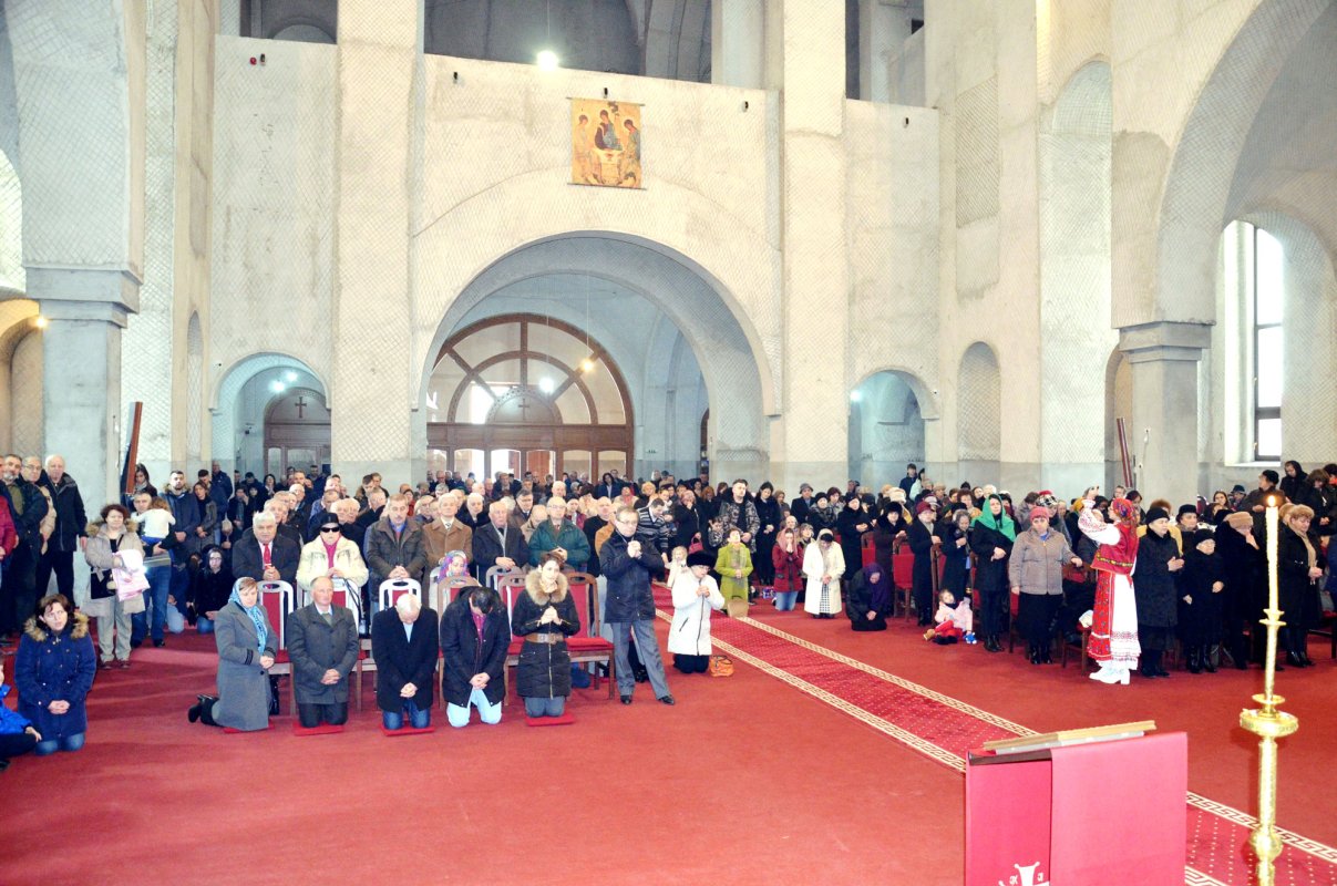 Slujiri arhiereşti în Duminica a 34-a după Rusalii 143