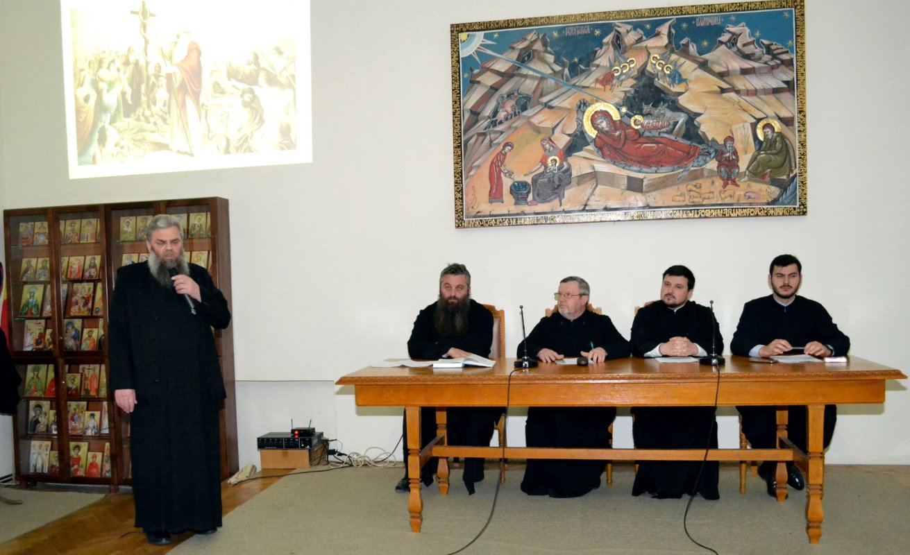 Conferinţa „Cinstirea Sfintei Cruci”, la Botoşani 115471