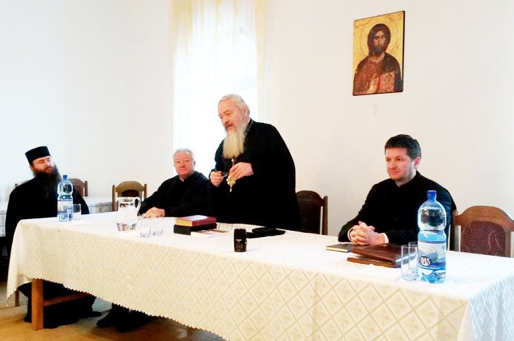 Cursuri de îndrumare duhovnicească, la Mănăstirea „Sfinţii Apostoli Petru şi Pavel”, din judeţul Bistriţa-Năsăud 115516