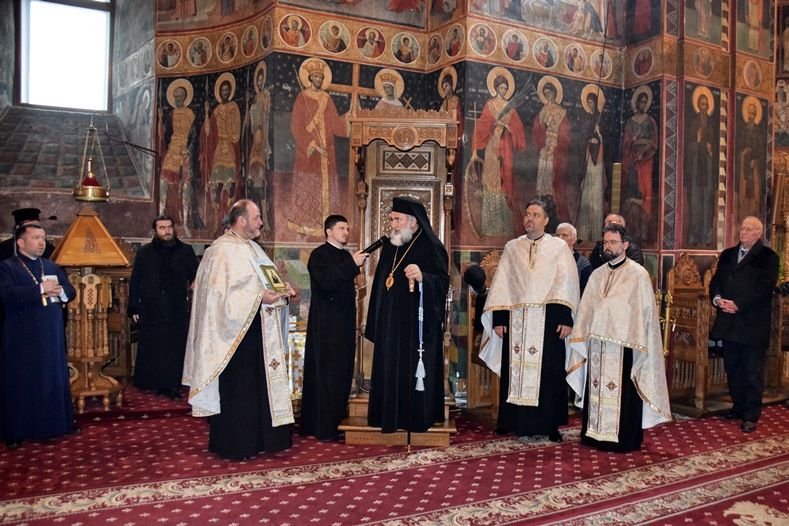 Mitropolitul Visarion Puiu, omagiat la Roman 115412