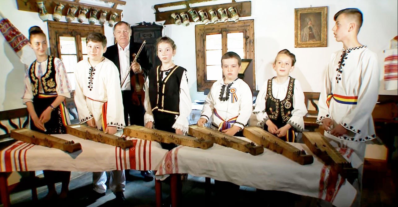 Premii pentru Mariana Gligor și Nicolae Coroiu, „Tezaure Umane Vii” din Alba 115456