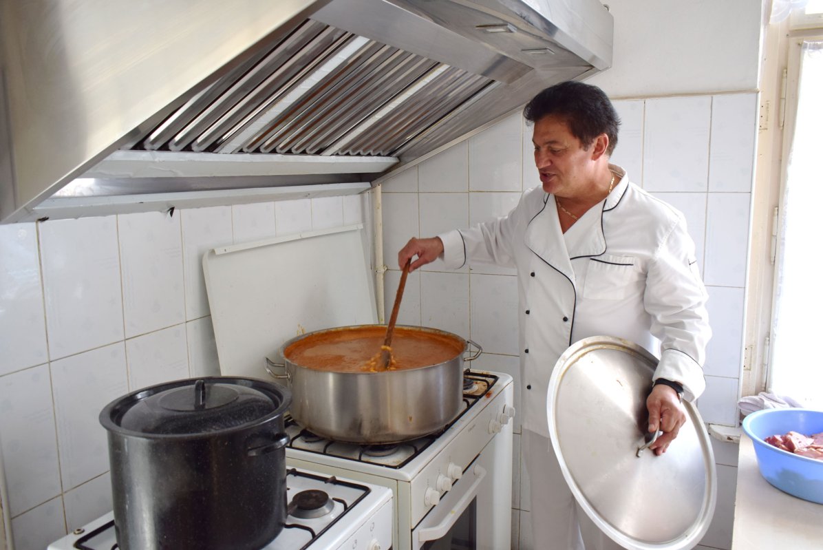 12 ani de activitate neîntreruptă a cantinei sociale a Arhiepiscopiei Aradului 115307